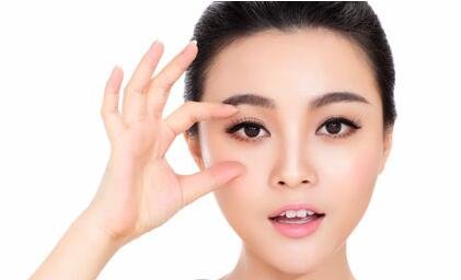 上海做韩式双眼皮整形修复医院哪里的好?手术治疗费用是多少钱呢