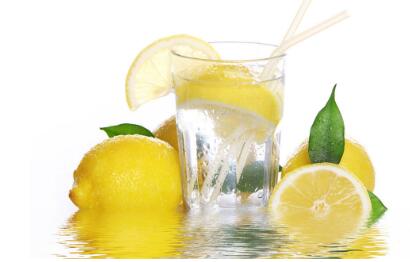 喝柠檬水真的能去黄褐斑雀斑吗?要多久有效果?喝茶可以祛斑