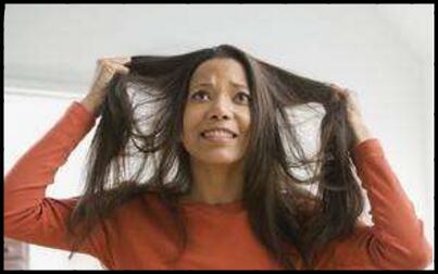 女人头顶掉发头发稀少怎么办?掉发原因及治疗方法吃什么好?