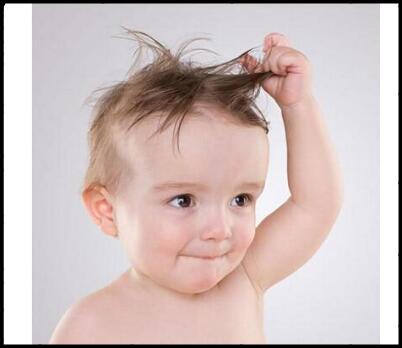 小孩脱发是什么病?_缺少什么?脱发的原因及治疗方法有哪些?