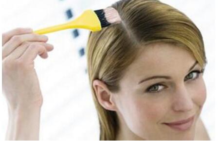 女人经常掉头发是怎么回事?有哪些原因引起的?吃什么药效果好