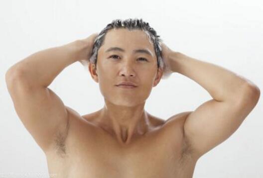 男士头顶头发细软又稀少怎么办?用什么洗发水好?