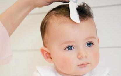 一岁半_三岁宝宝有一圈头发很稀少怎么办才好啊?如何改善?
