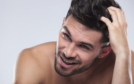 额头很油腻还严重掉头发是什么原因造成的?用哪种洗发水好?